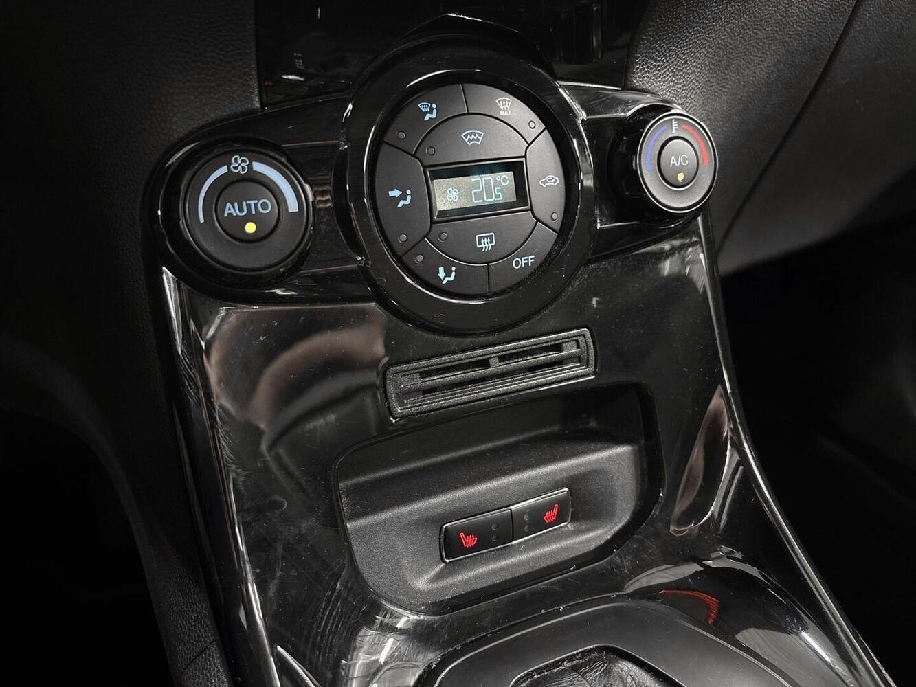 Ford Fiesta vaihtoauto