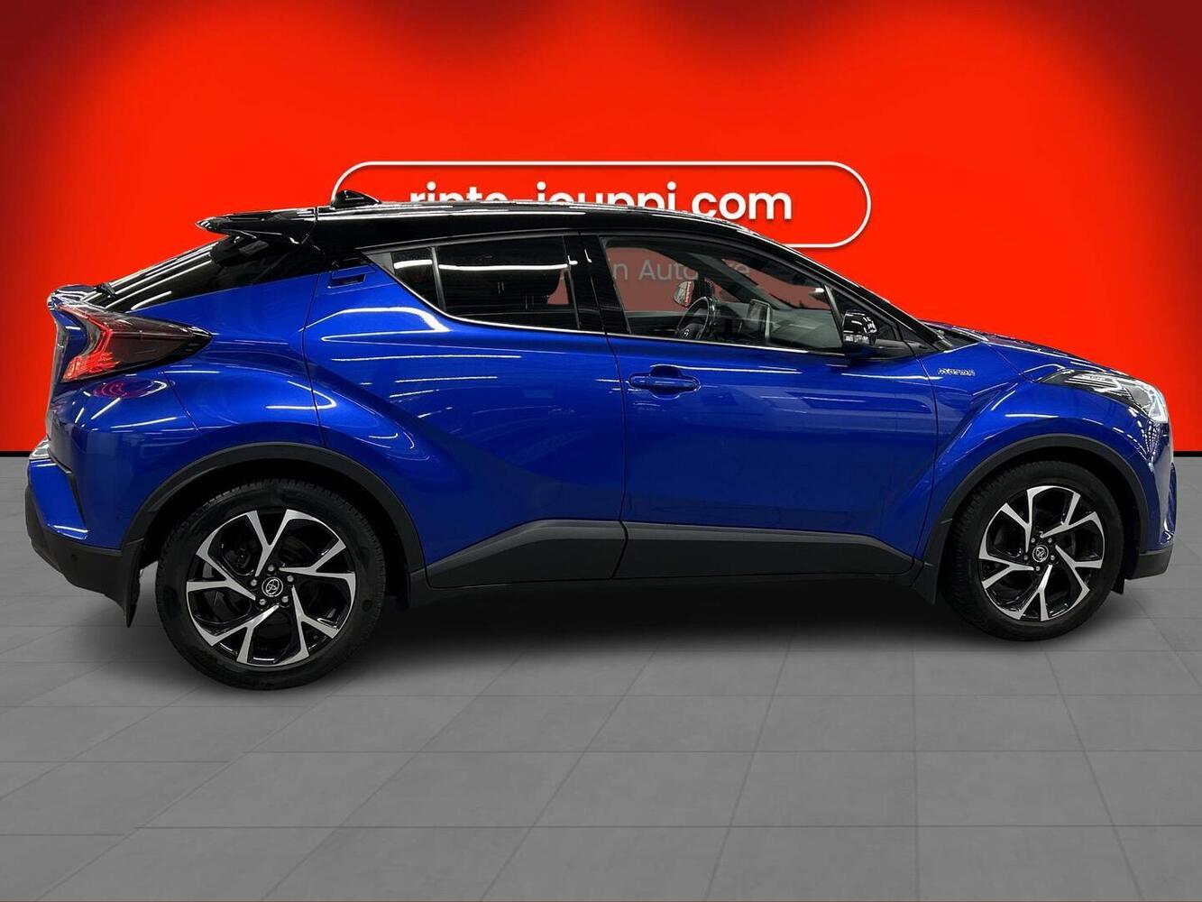 Toyota C-HR vaihtoauto