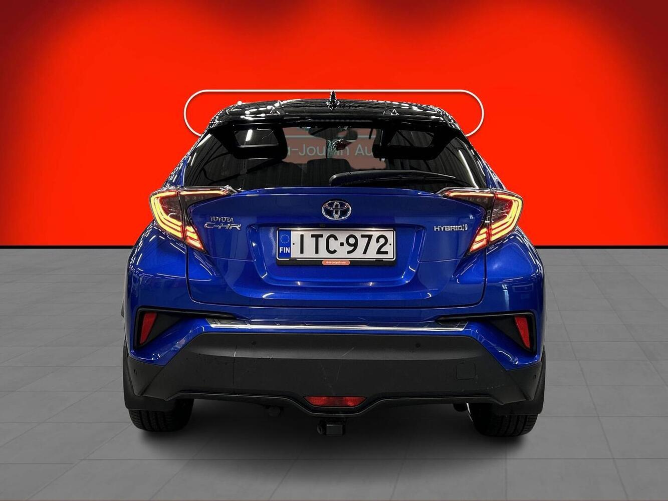 Toyota C-HR vaihtoauto