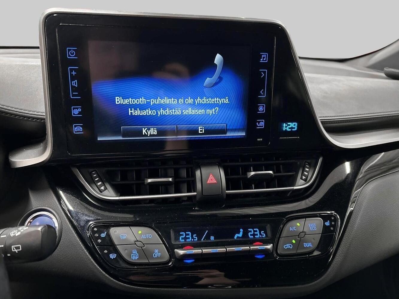 Toyota C-HR vaihtoauto