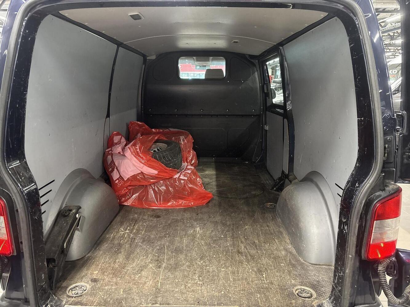 Volkswagen Transporter vaihtoauto