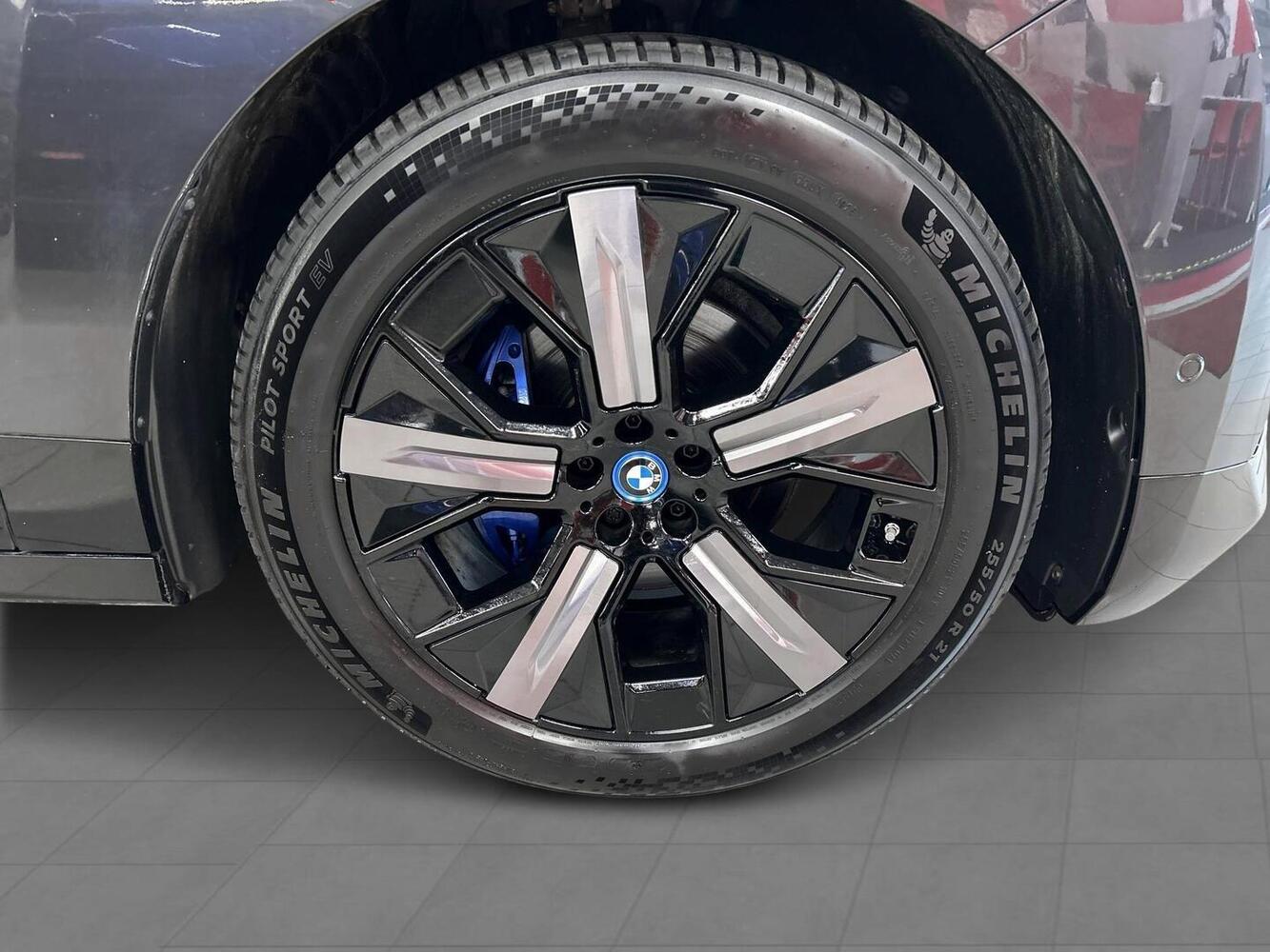 BMW iX vaihtoauto