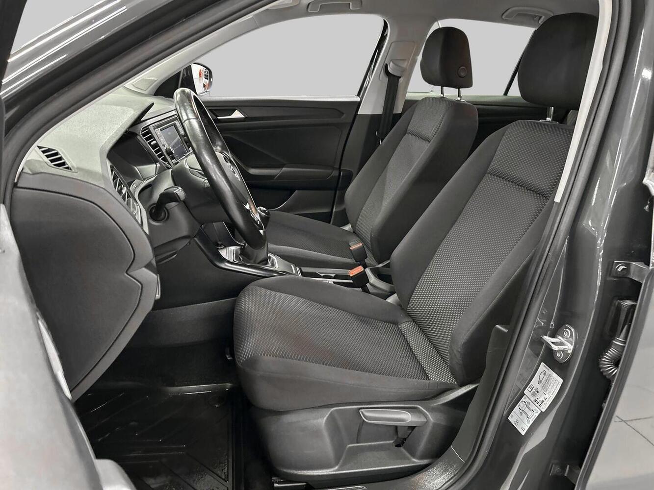 Volkswagen T-Roc vaihtoauto