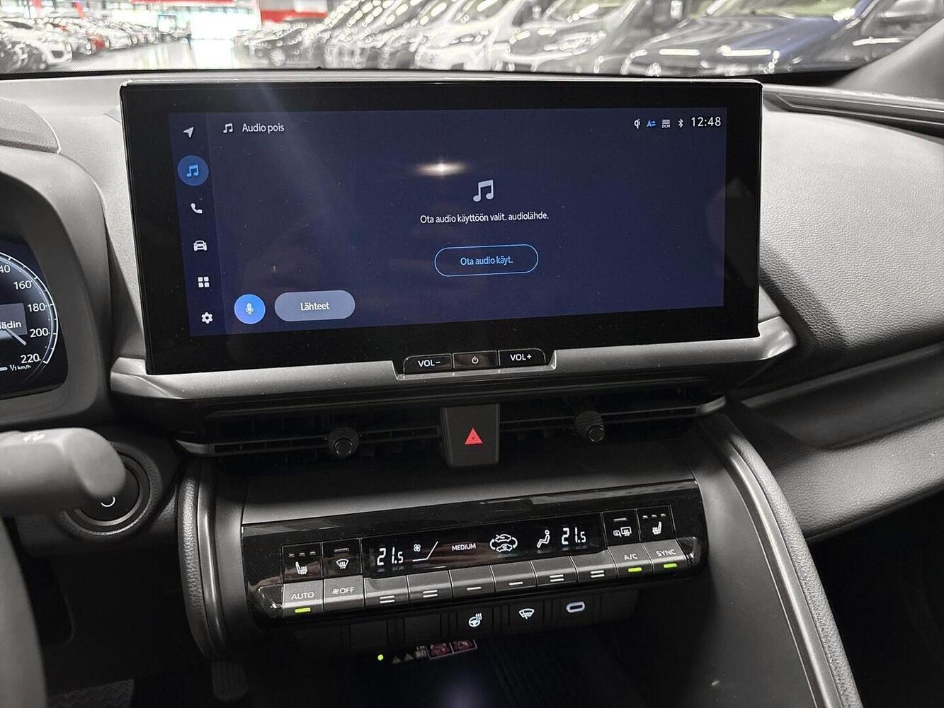 Toyota C-HR vaihtoauto