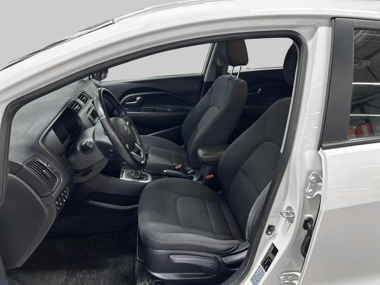 Kia Rio vaihtoauto
