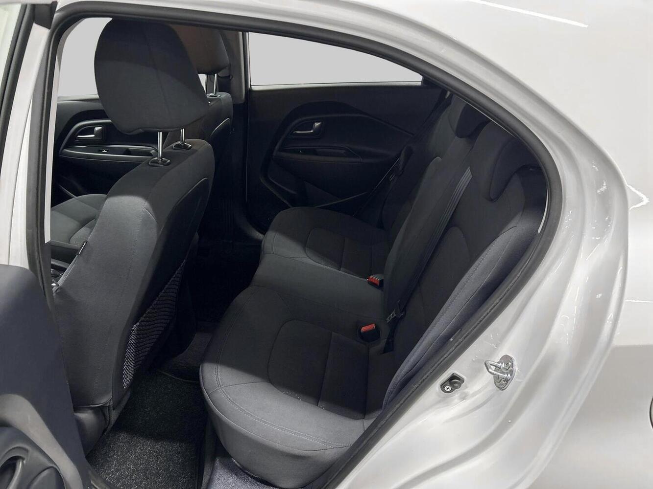 Kia Rio vaihtoauto