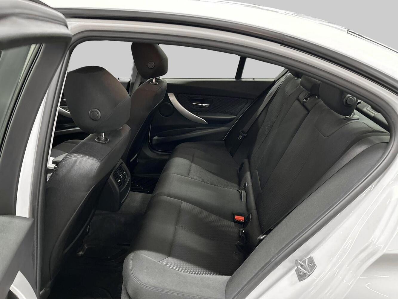 BMW 320 vaihtoauto