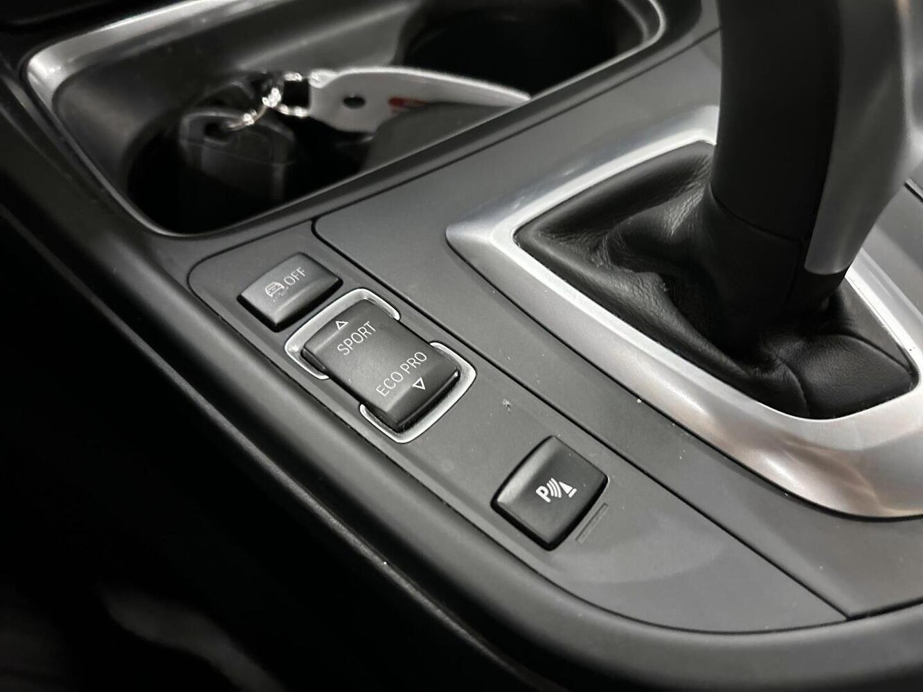 BMW 320 vaihtoauto
