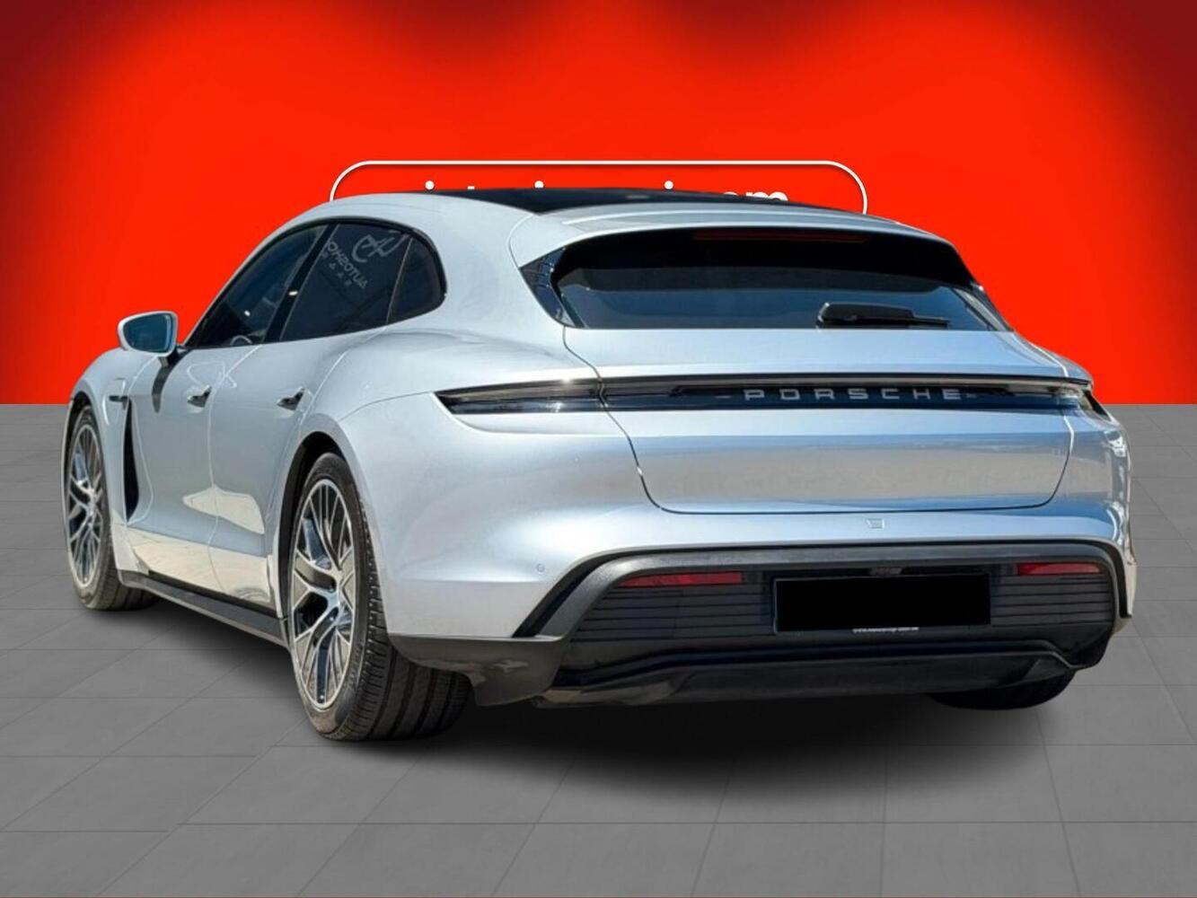 Porsche Taycan vaihtoauto