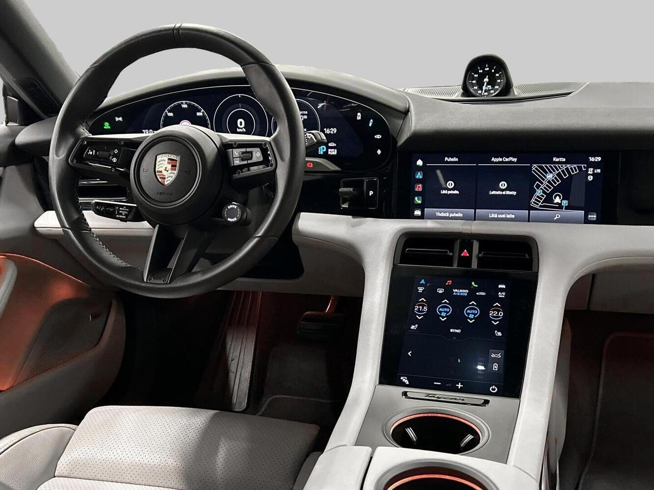 Porsche Taycan vaihtoauto