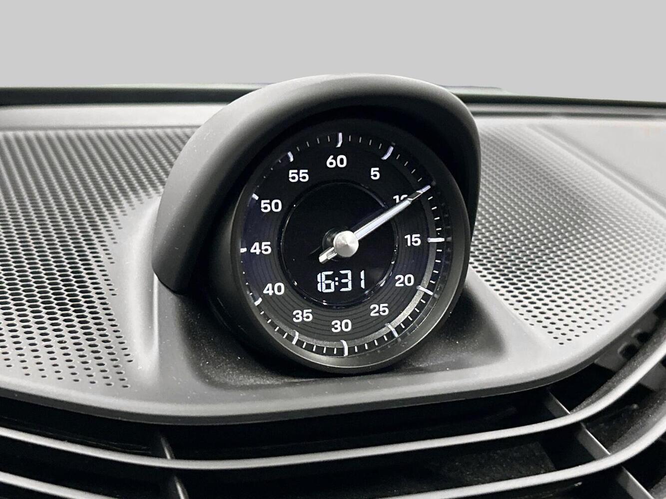 Porsche Taycan vaihtoauto