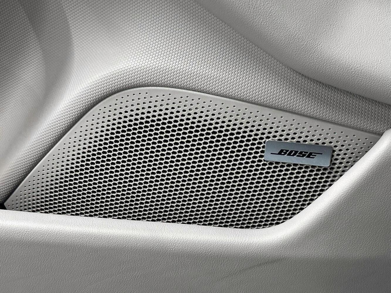 Porsche Taycan vaihtoauto