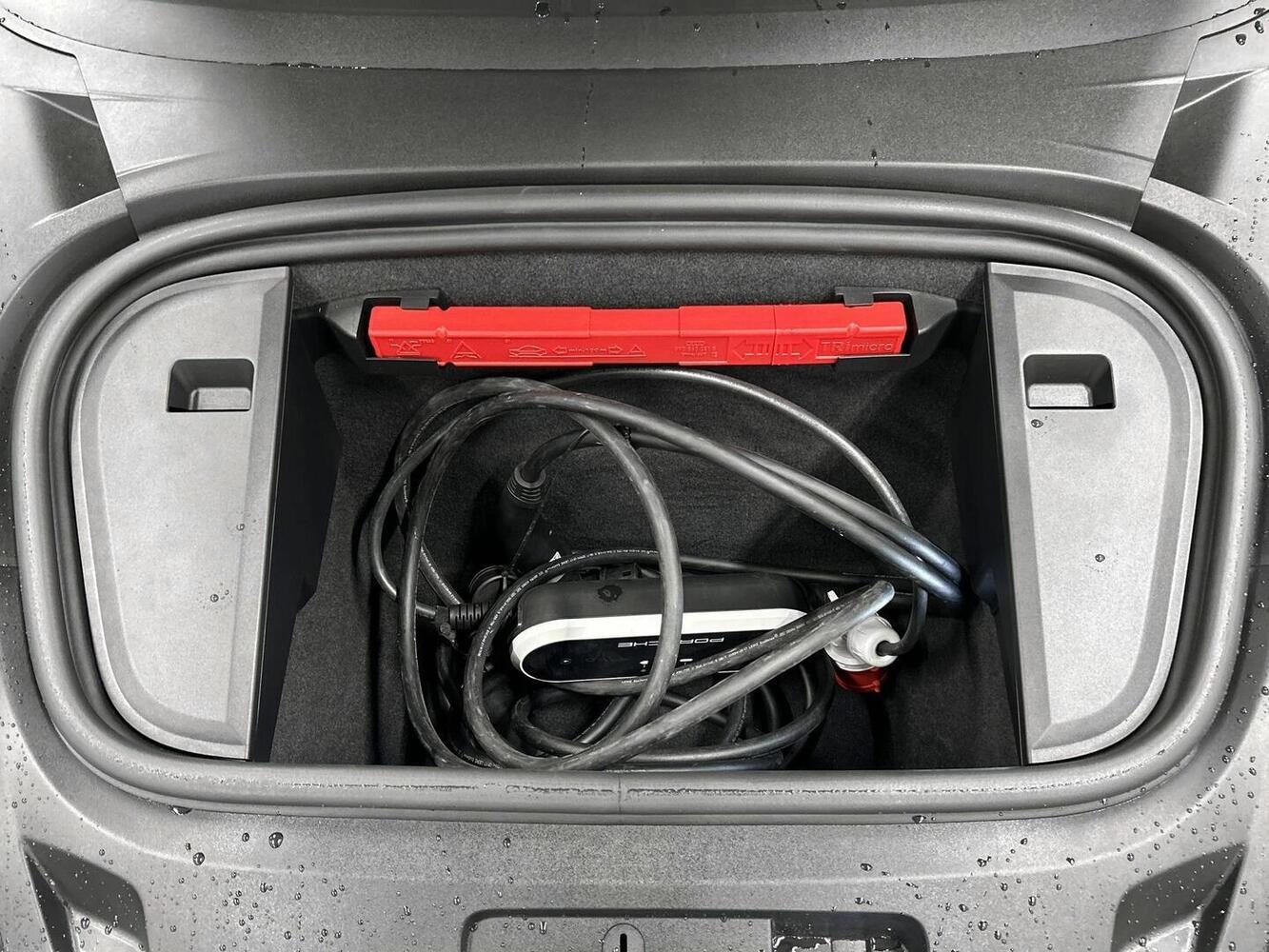 Porsche Taycan vaihtoauto