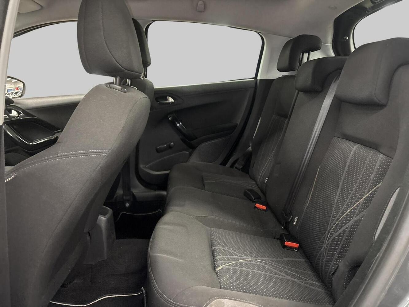 Peugeot 208 vaihtoauto