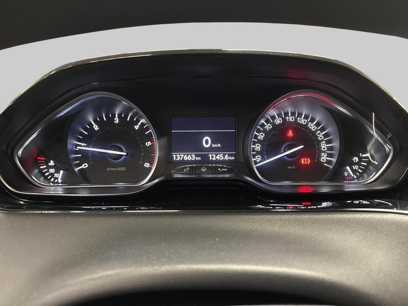 Peugeot 208 vaihtoauto