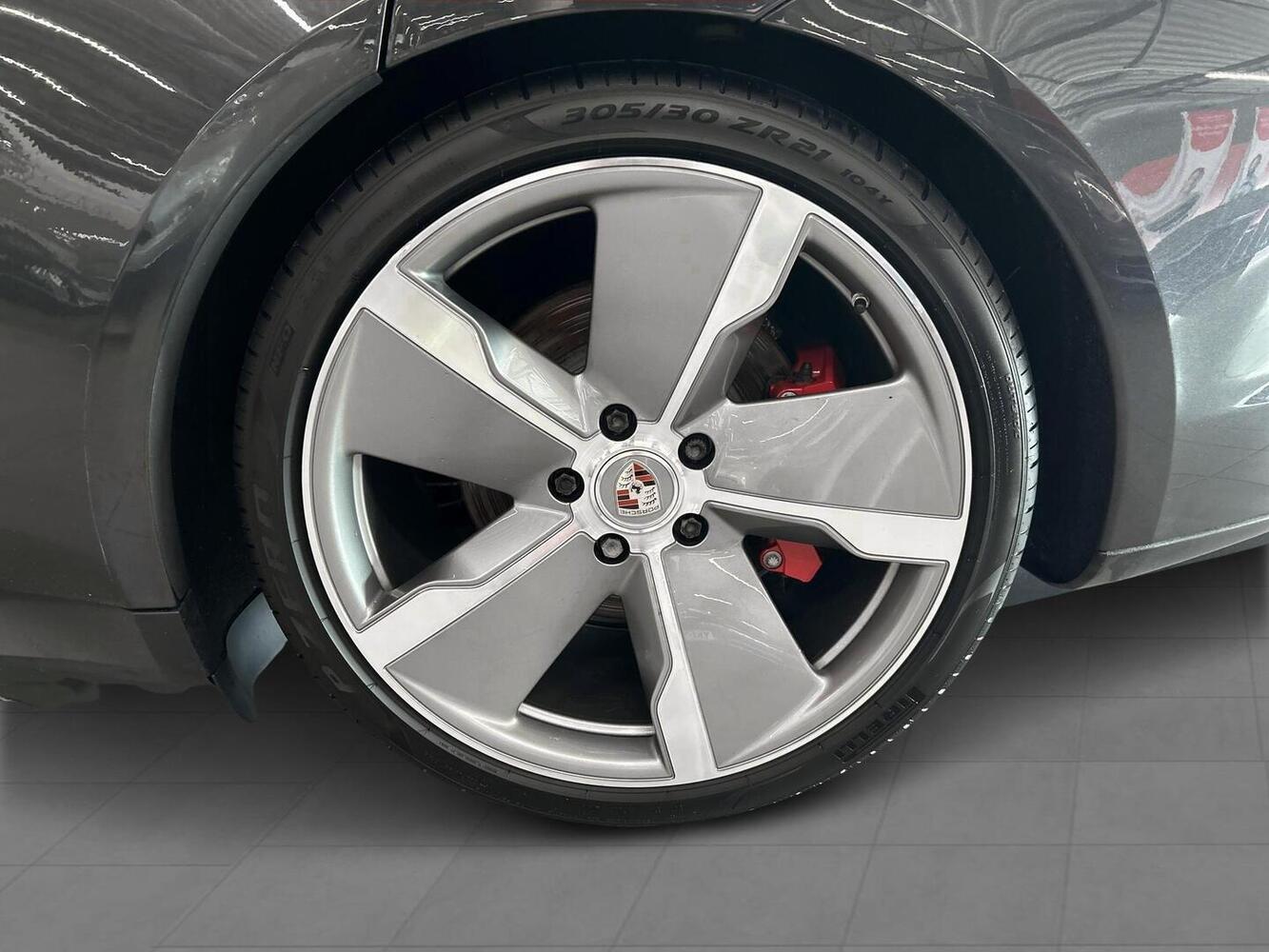 Porsche Taycan vaihtoauto