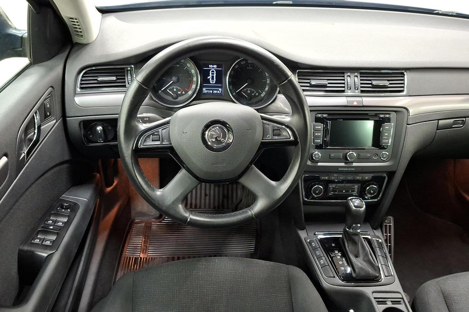 Skoda Superb vaihtoauto