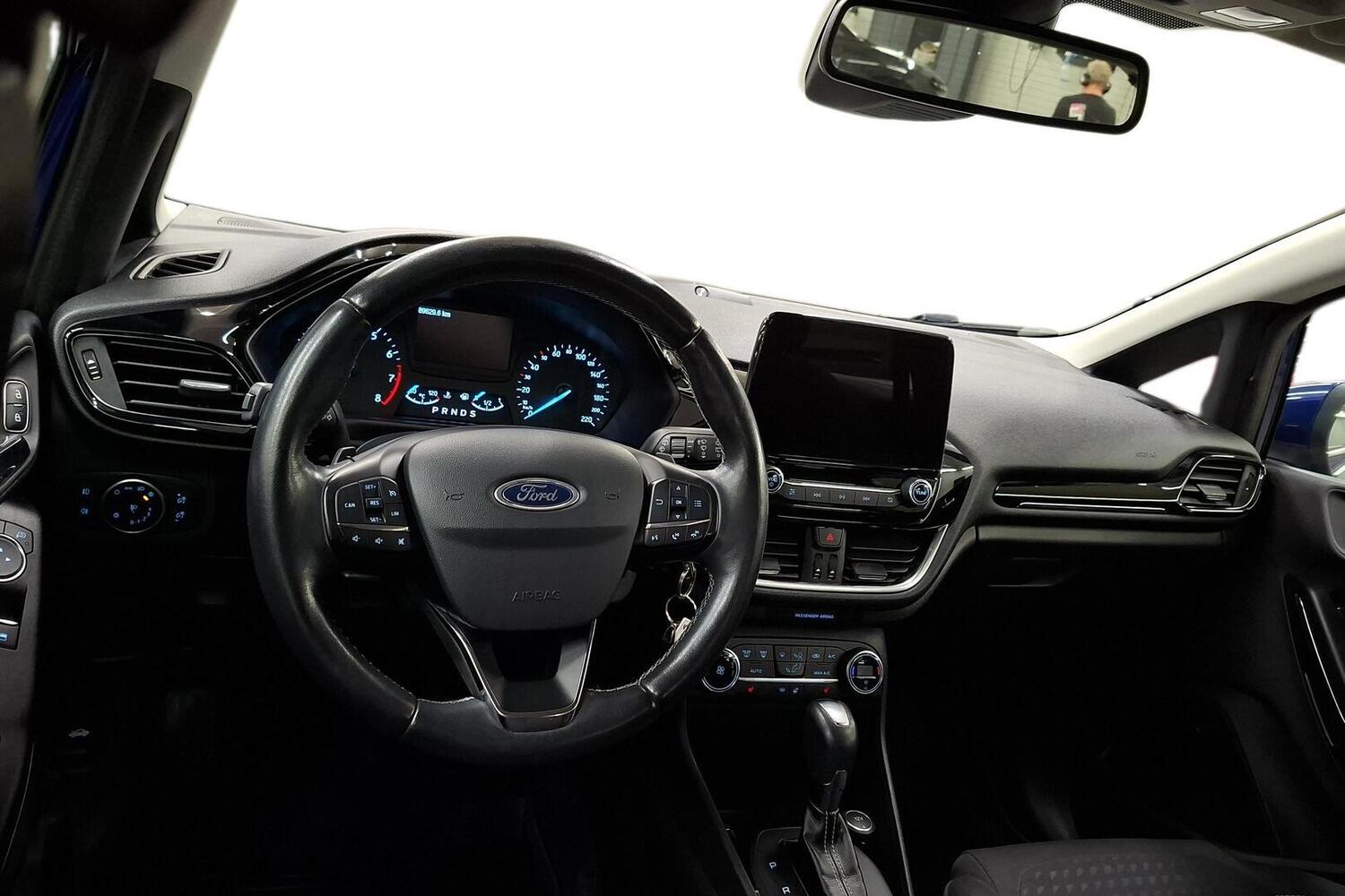 Ford Fiesta vaihtoauto