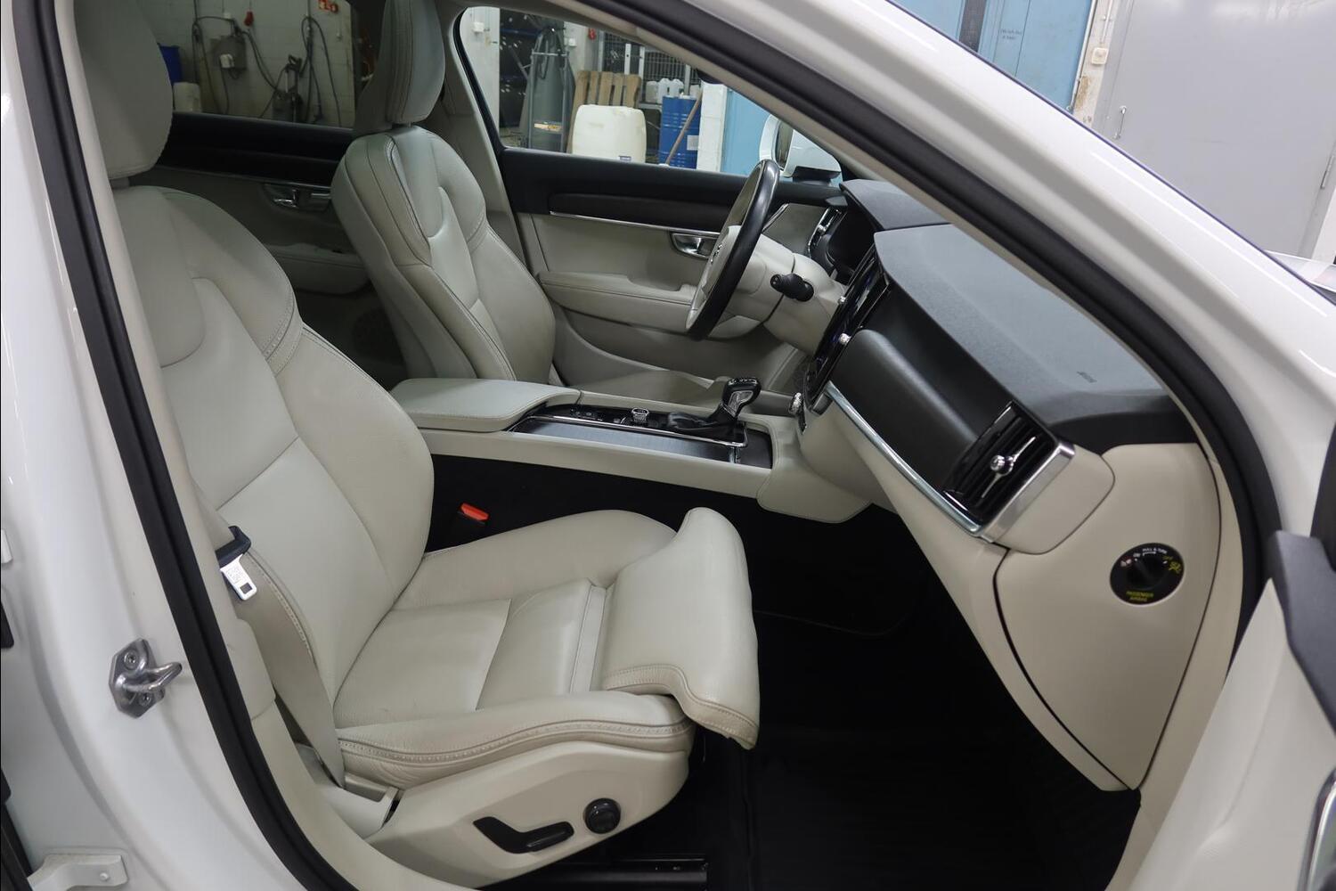 Volvo V90 Cross Country vaihtoauto