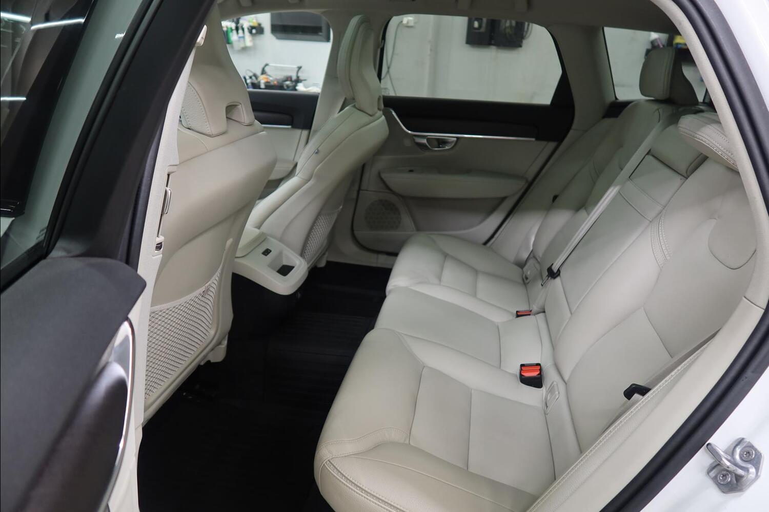 Volvo V90 Cross Country vaihtoauto