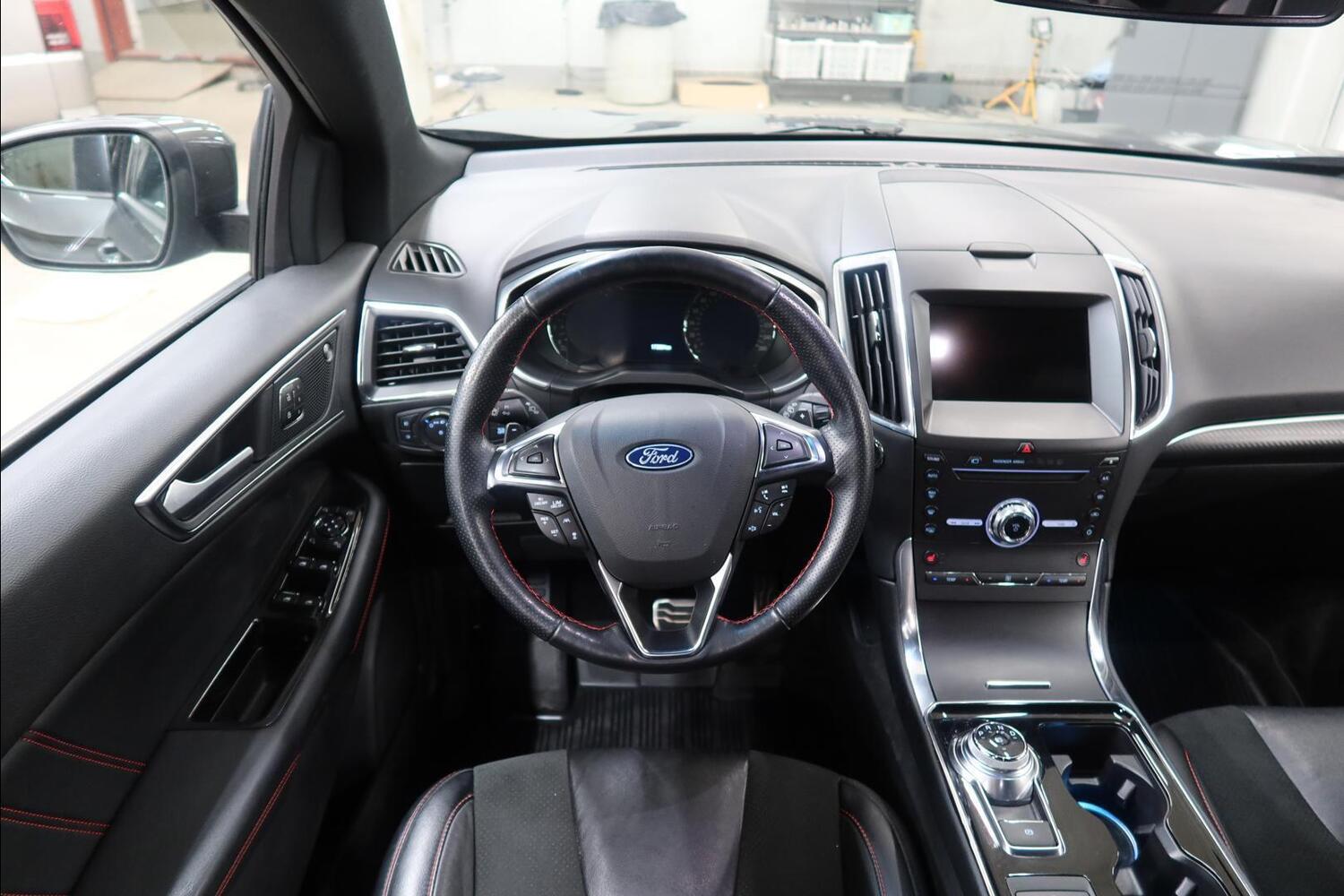 Ford Edge vaihtoauto