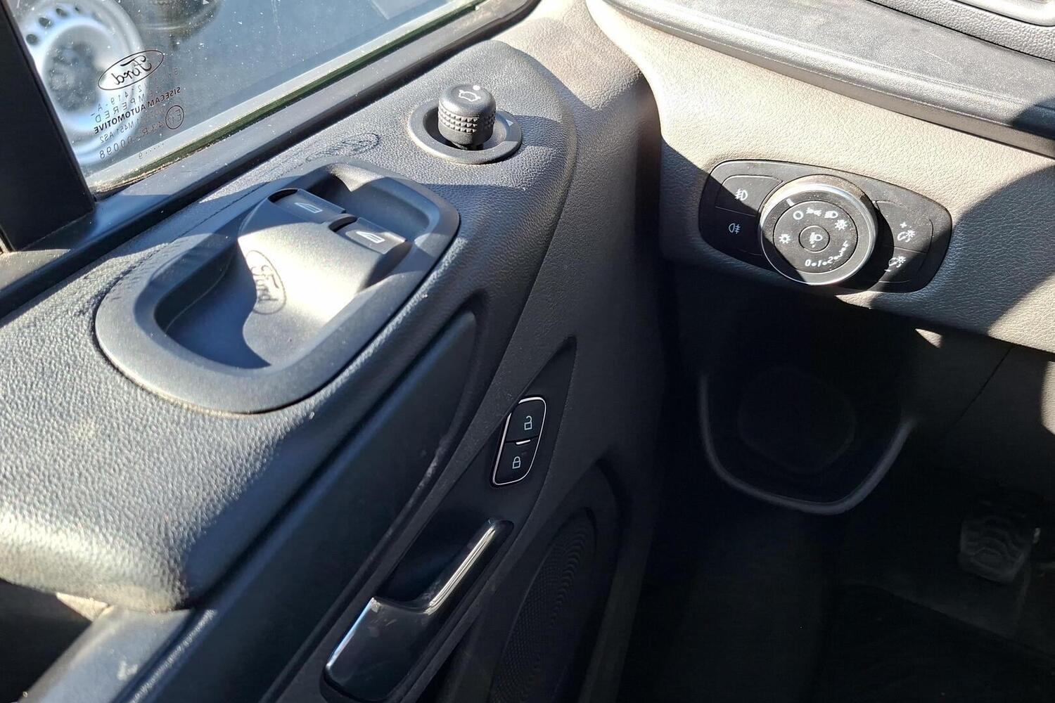 Ford Transit Custom vaihtoauto