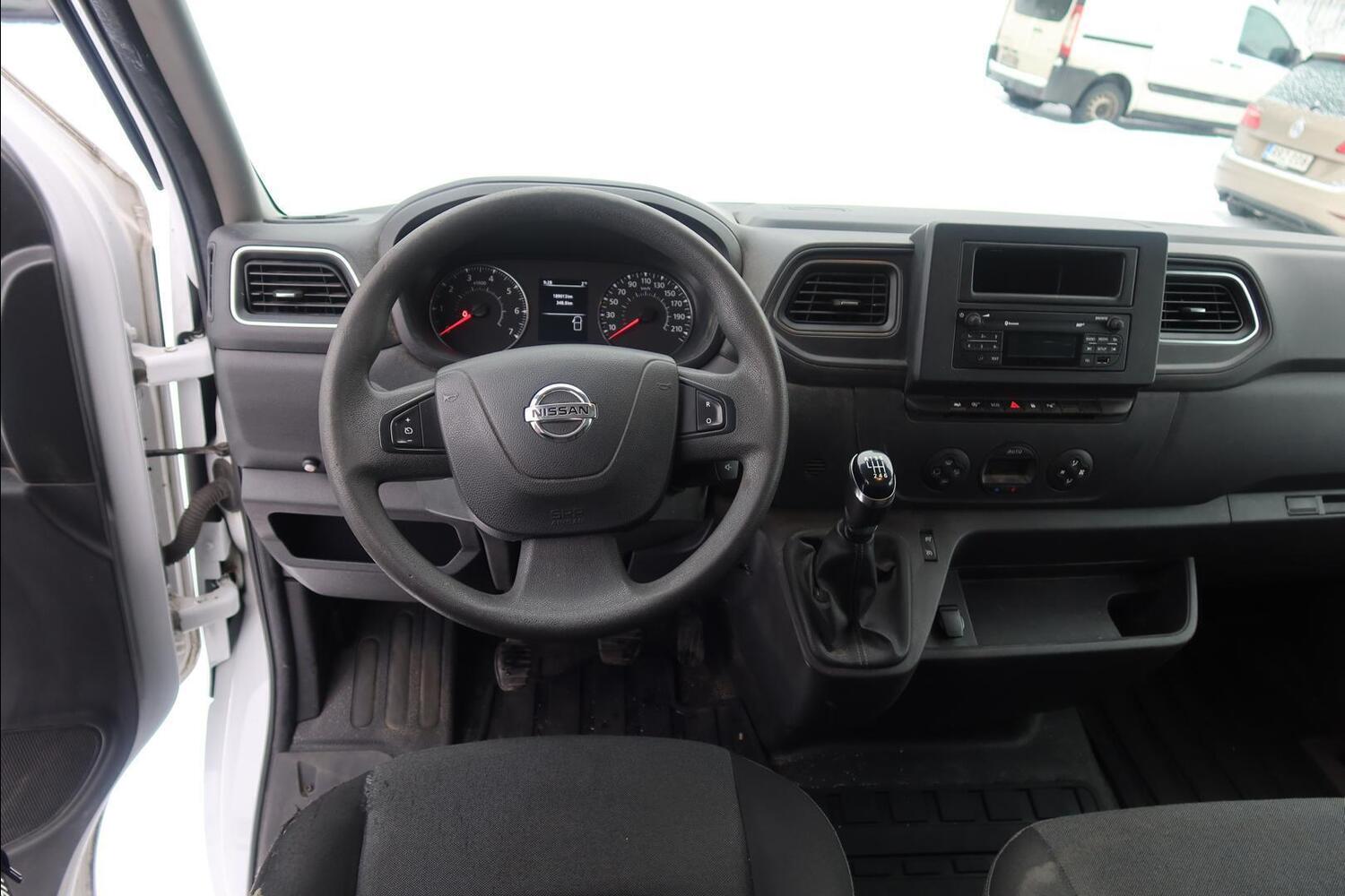 Nissan NV400 vaihtoauto