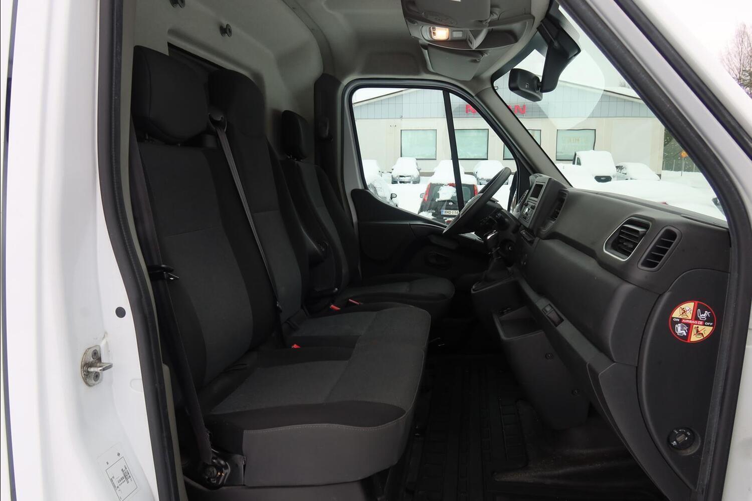 Nissan NV400 vaihtoauto
