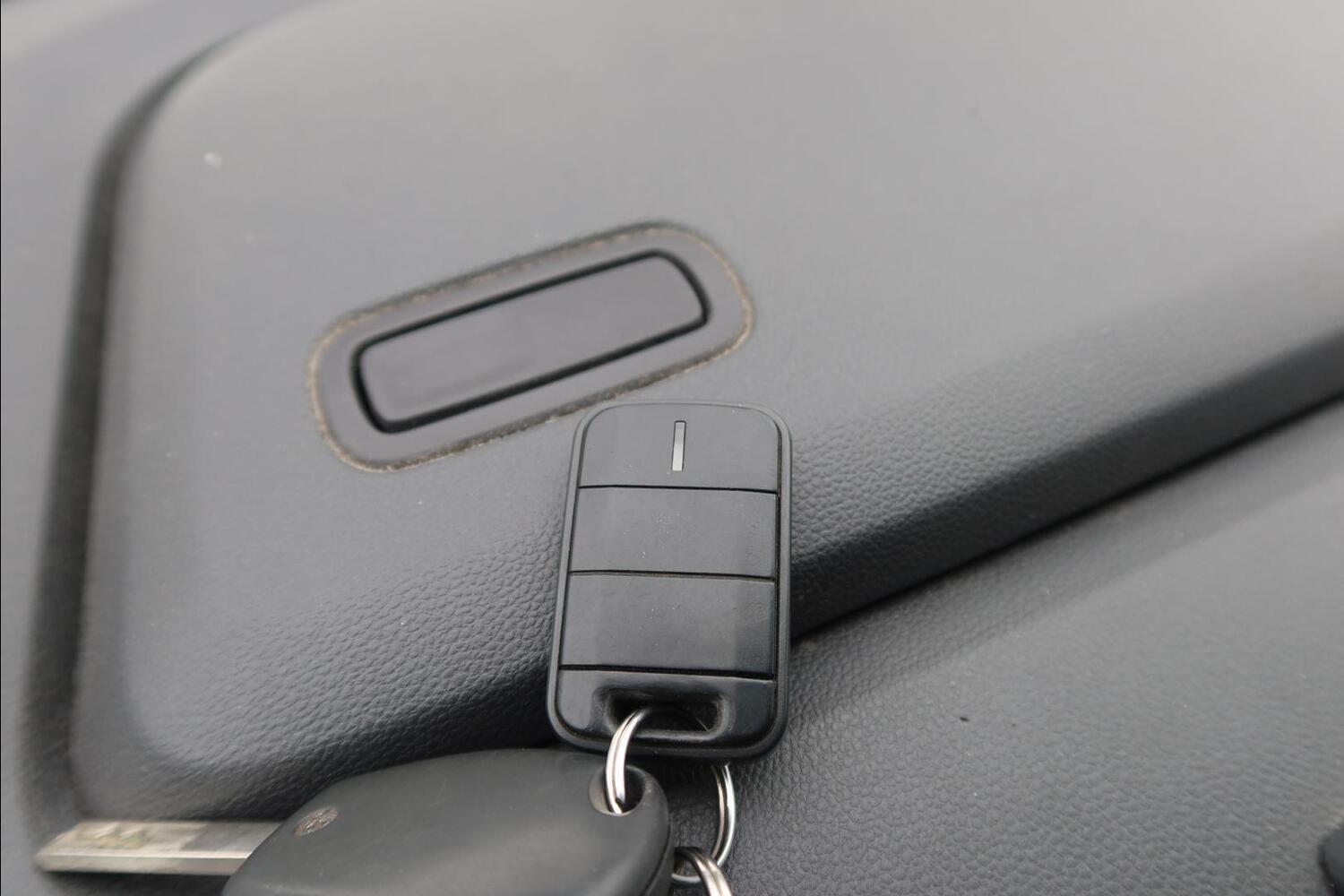 Nissan NV400 vaihtoauto