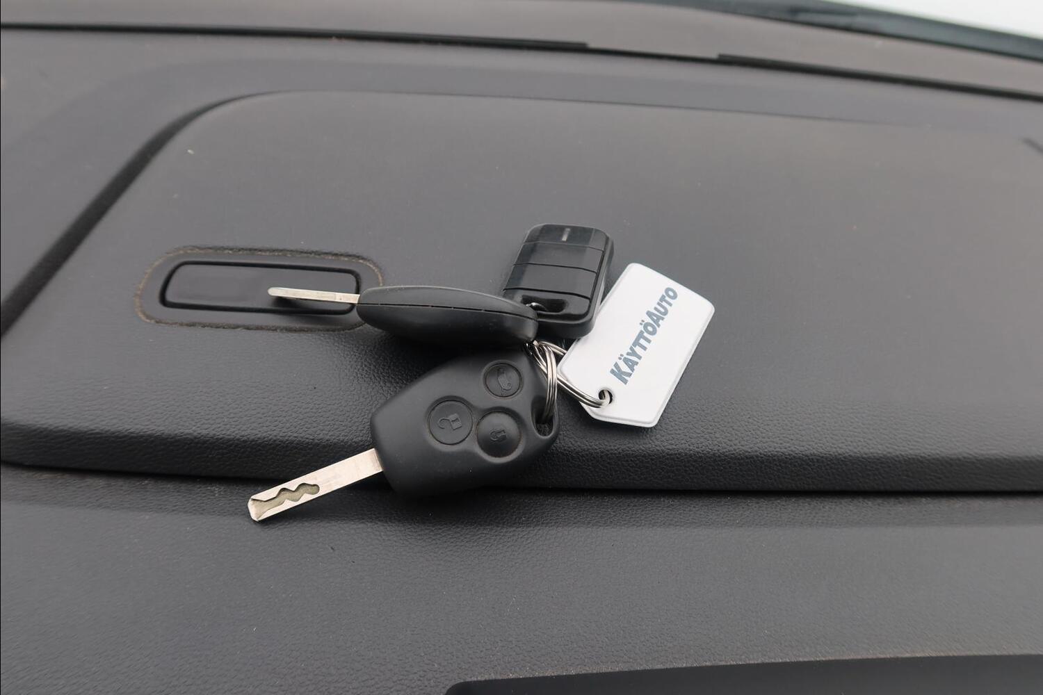Nissan NV400 vaihtoauto