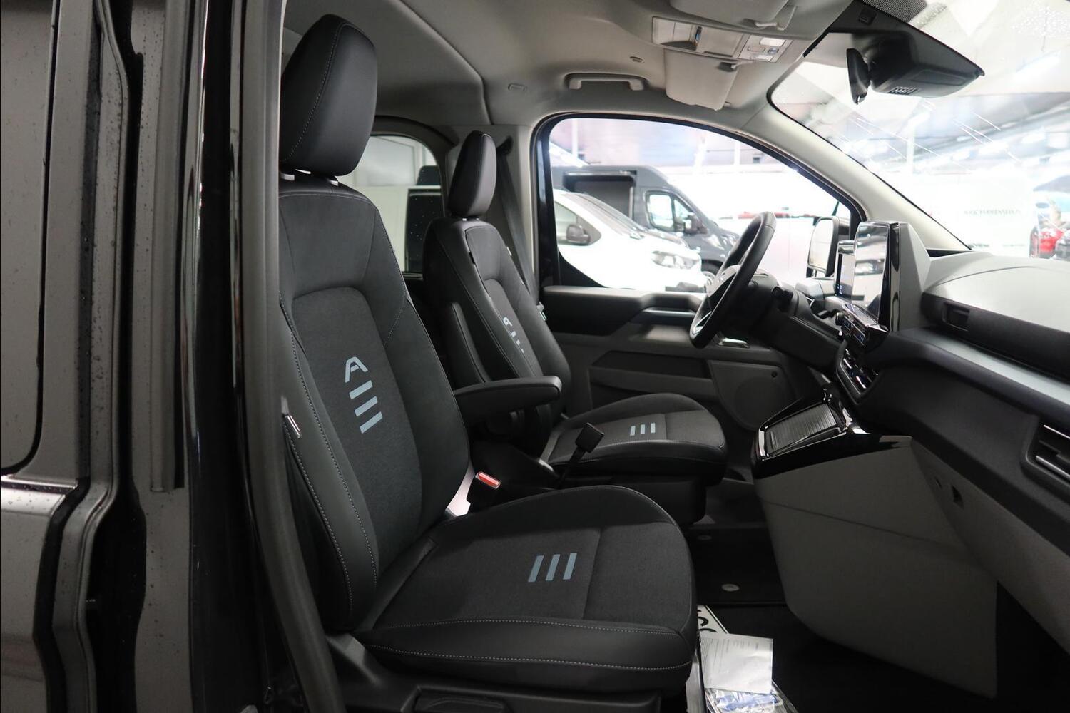 Ford Tourneo Custom vaihtoauto