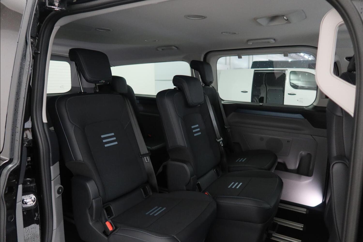 Ford Tourneo Custom vaihtoauto