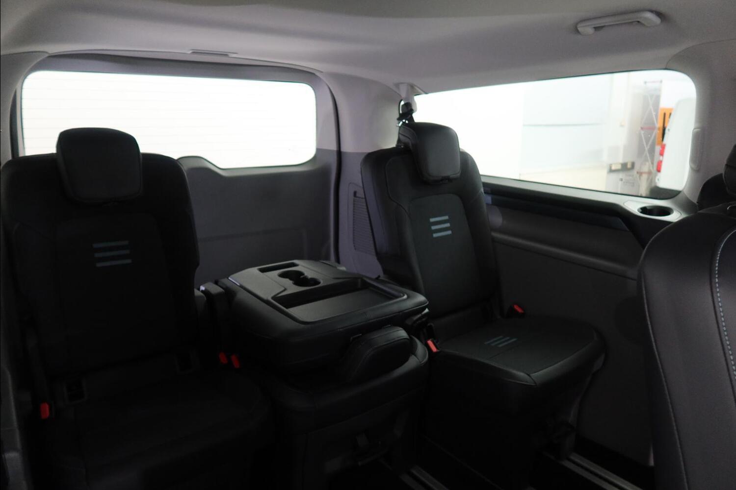 Ford Tourneo Custom vaihtoauto