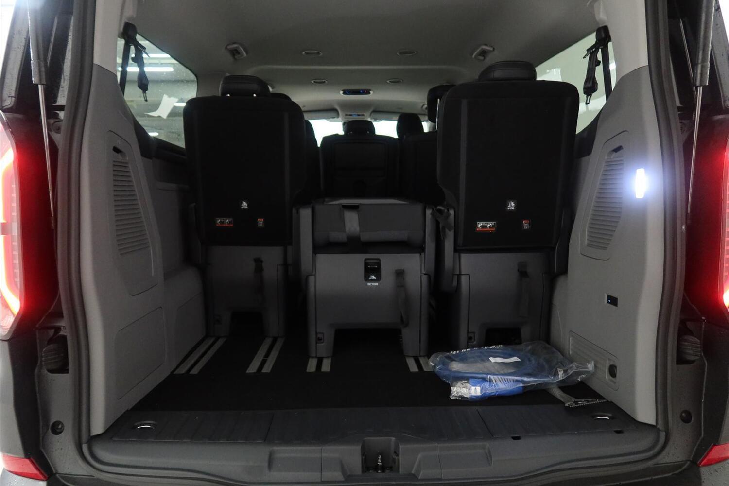 Ford Tourneo Custom vaihtoauto