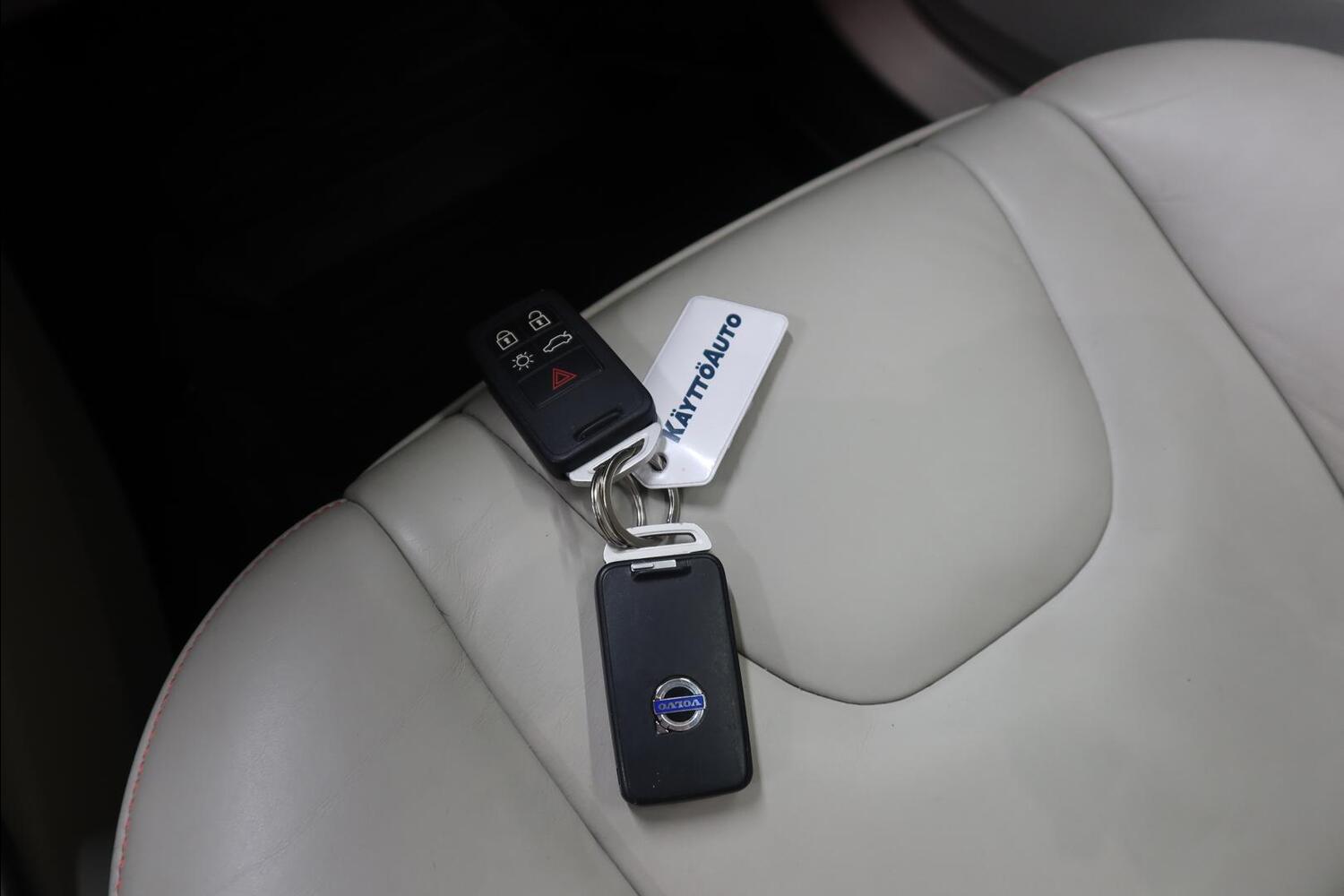 Volvo V40 Cross Country vaihtoauto