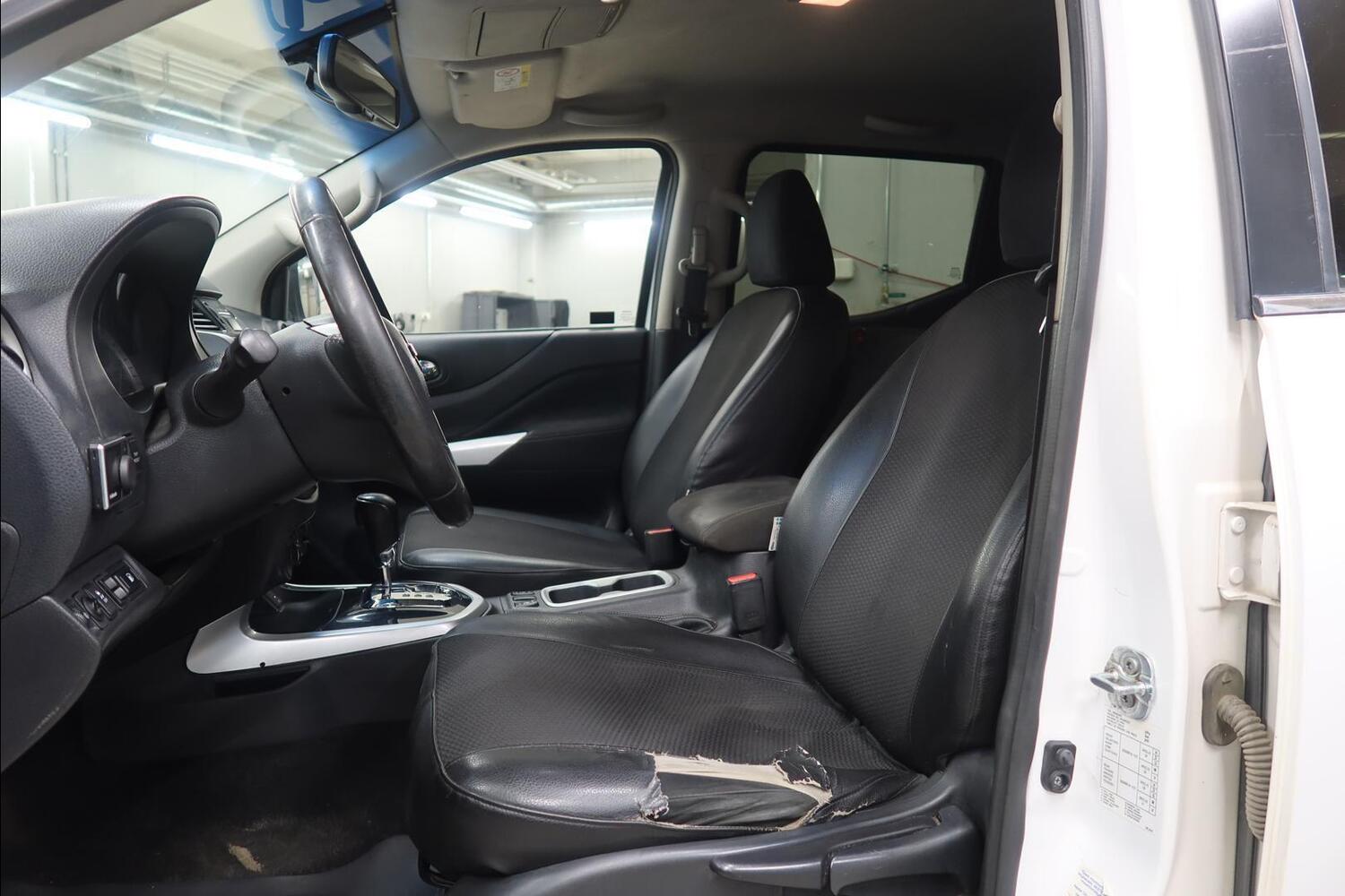 Nissan Navara vaihtoauto