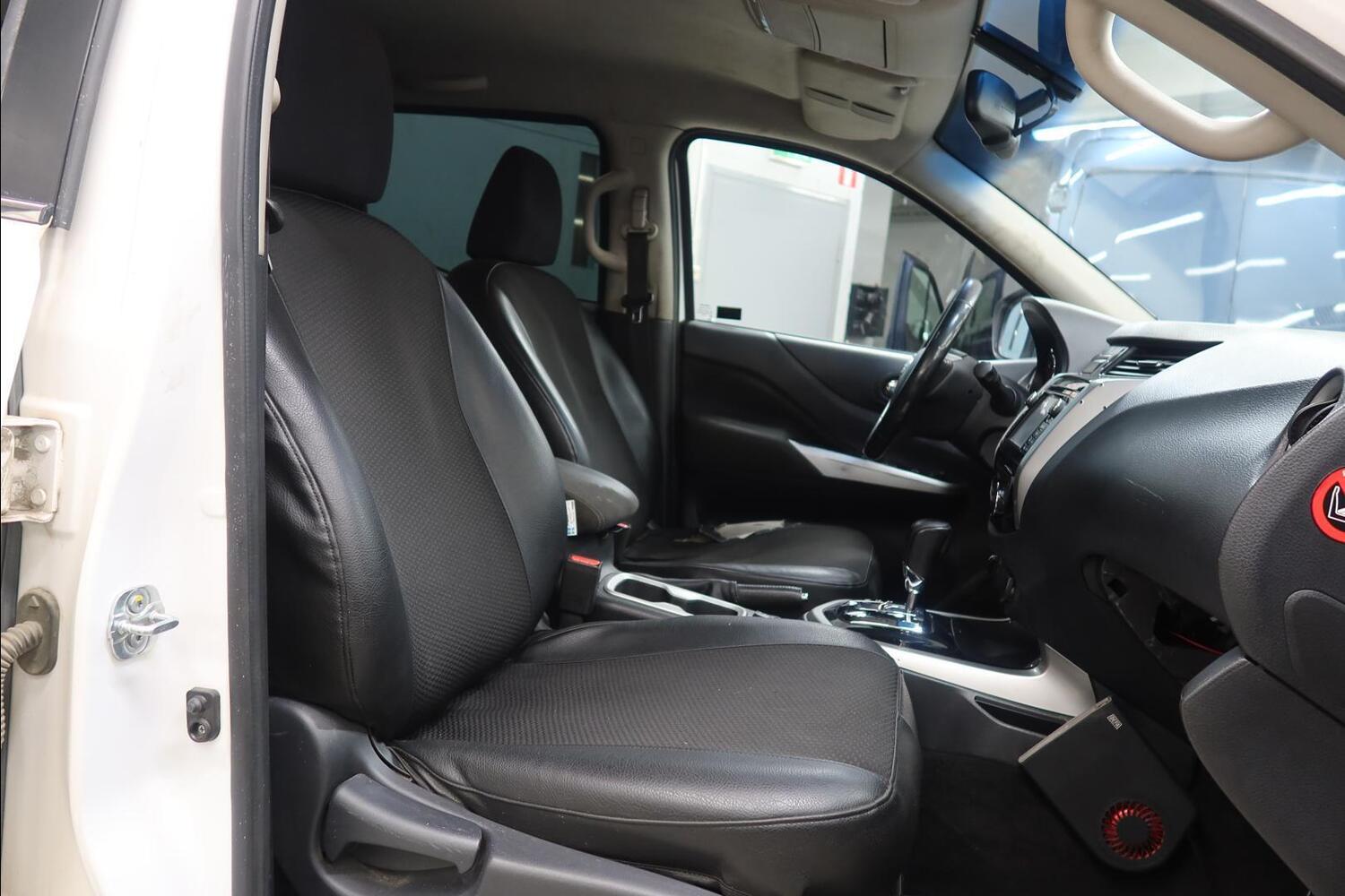 Nissan Navara vaihtoauto