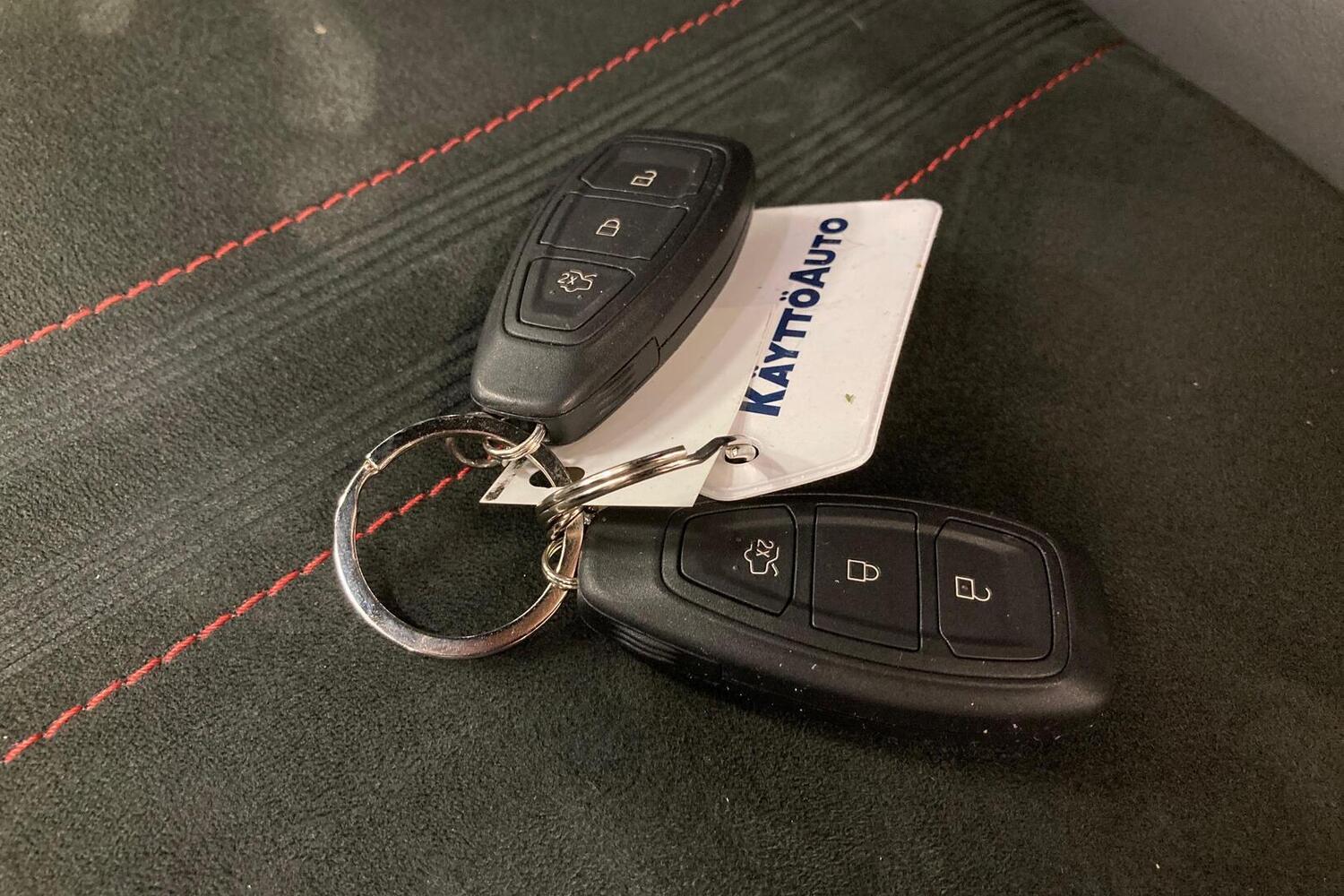 Ford Kuga vaihtoauto