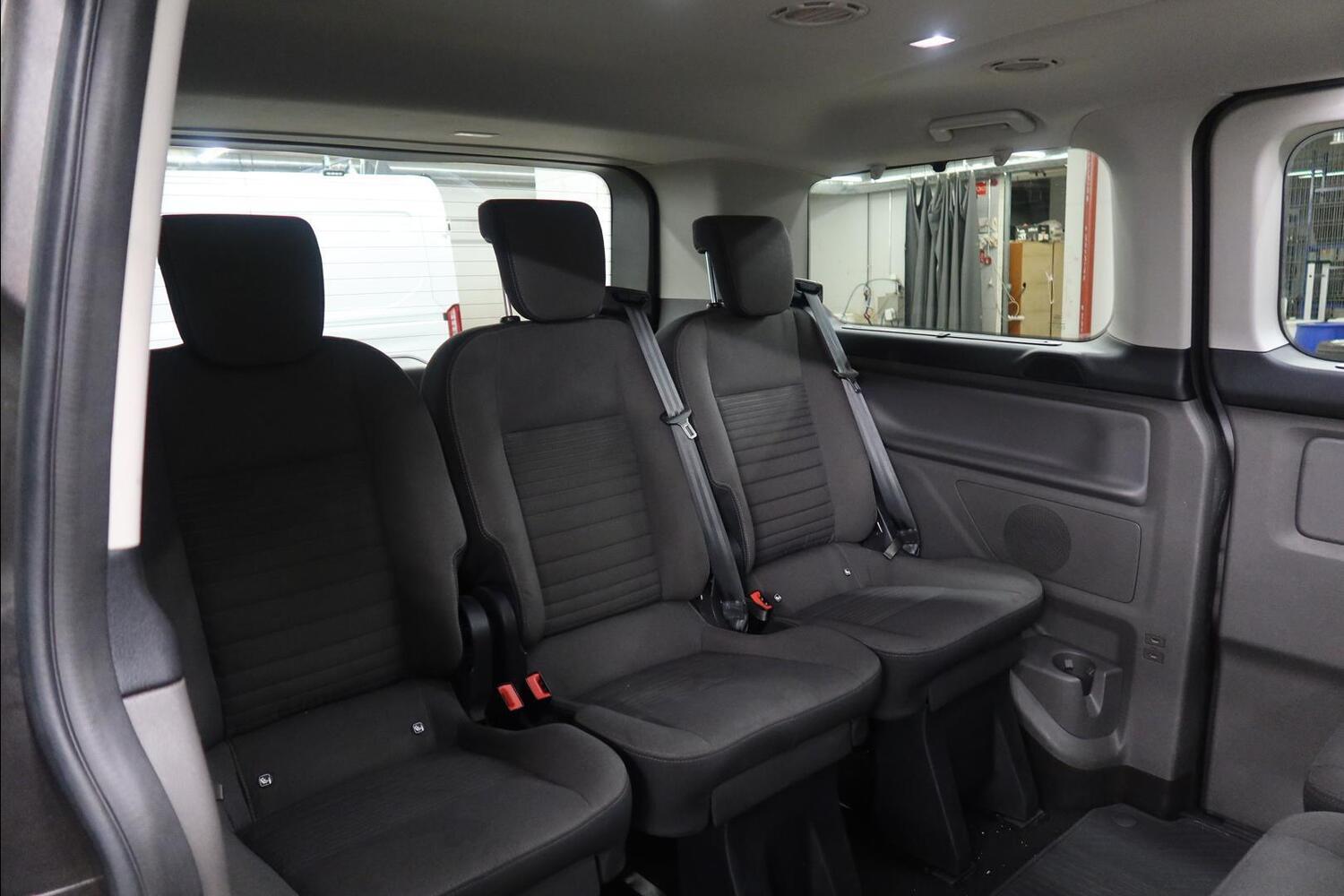 Ford Tourneo Custom vaihtoauto