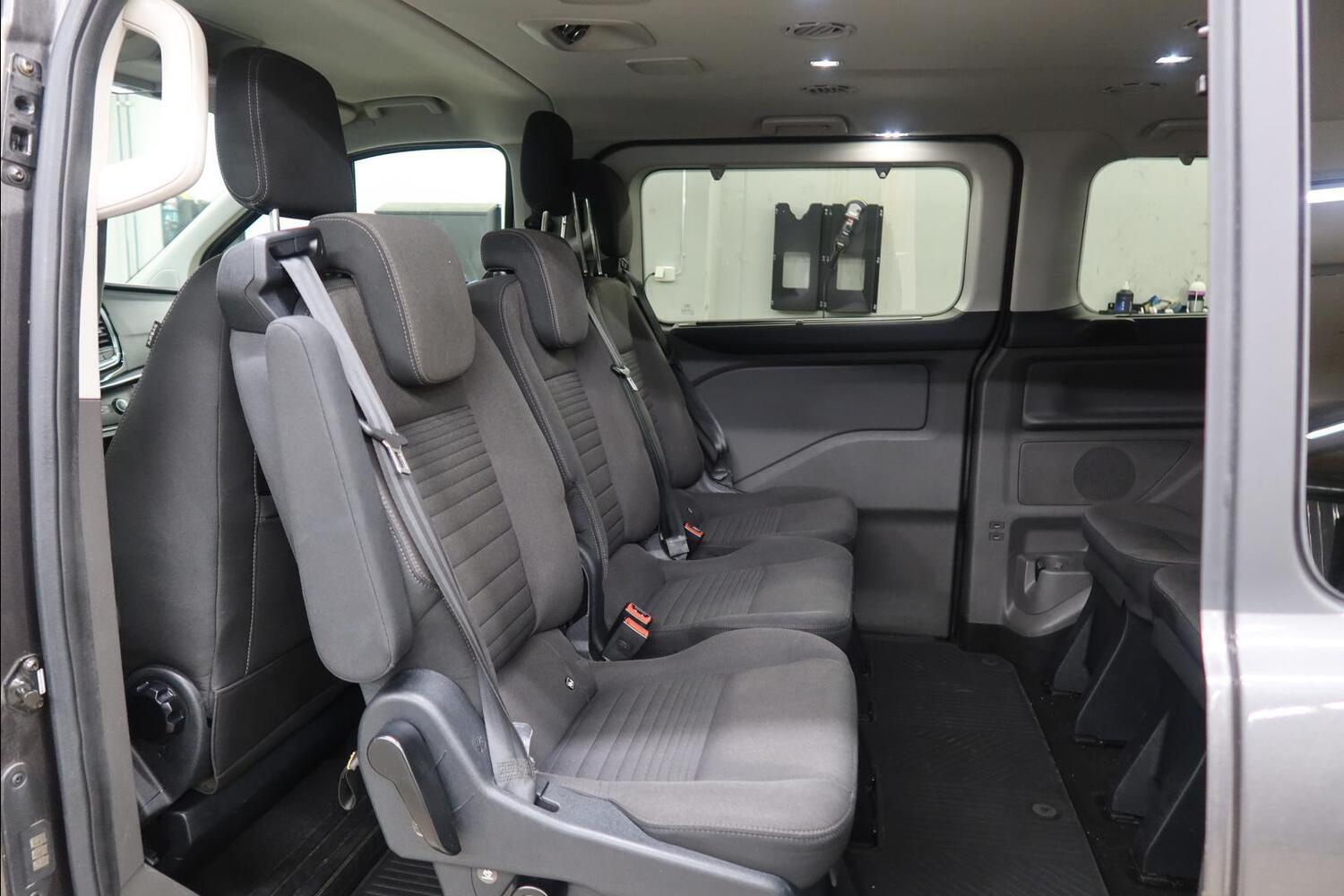 Ford Tourneo Custom vaihtoauto