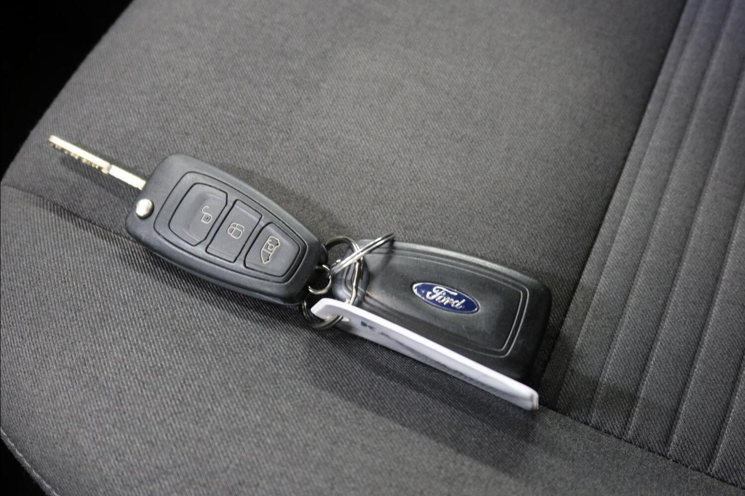 Ford Tourneo Custom vaihtoauto