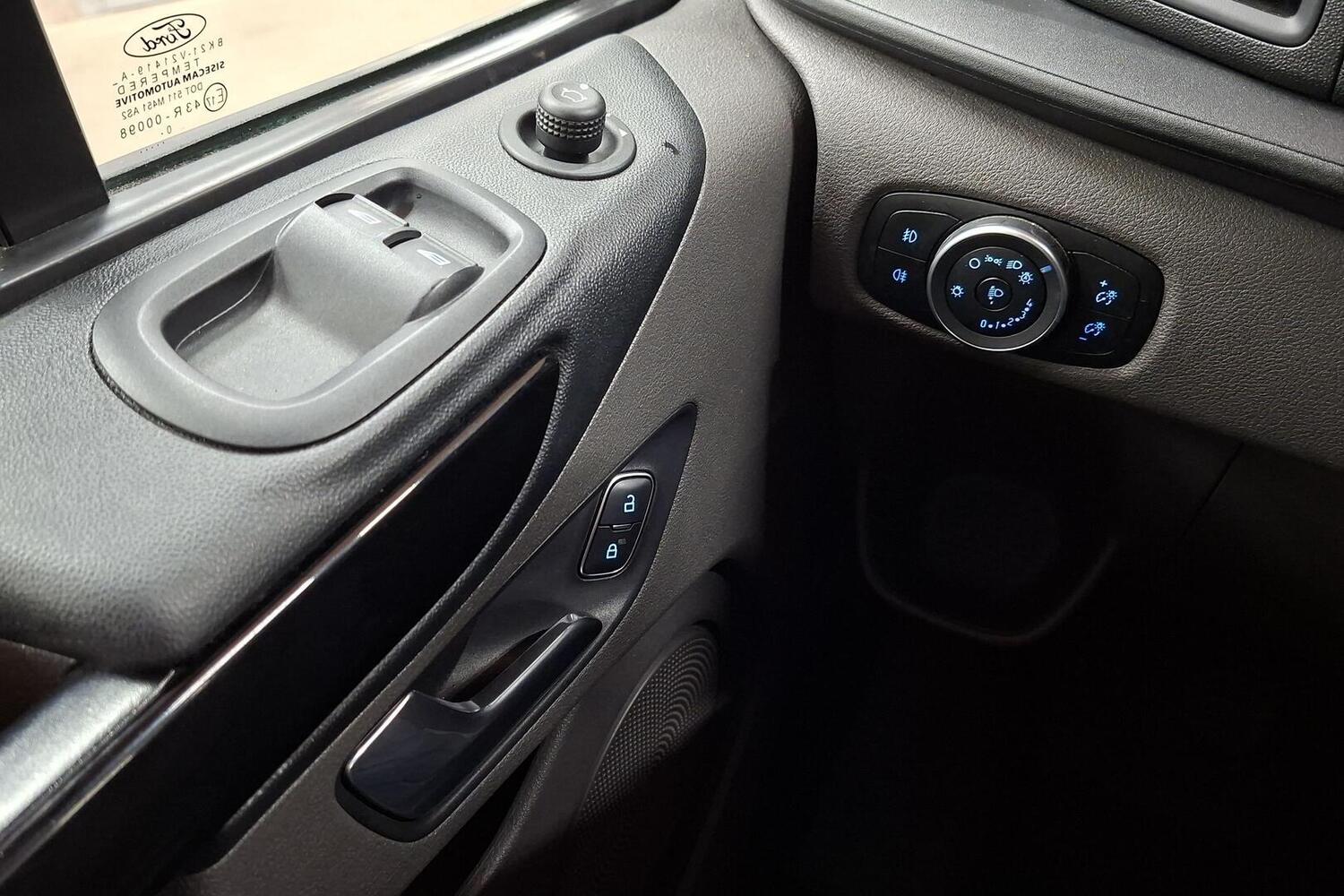 Ford Transit Custom vaihtoauto