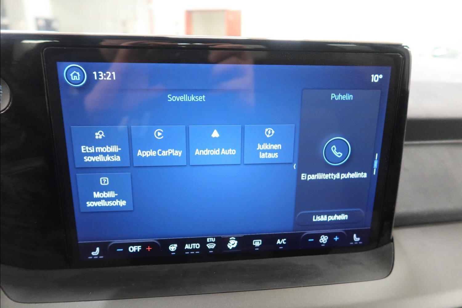 Ford Tourneo Courier vaihtoauto