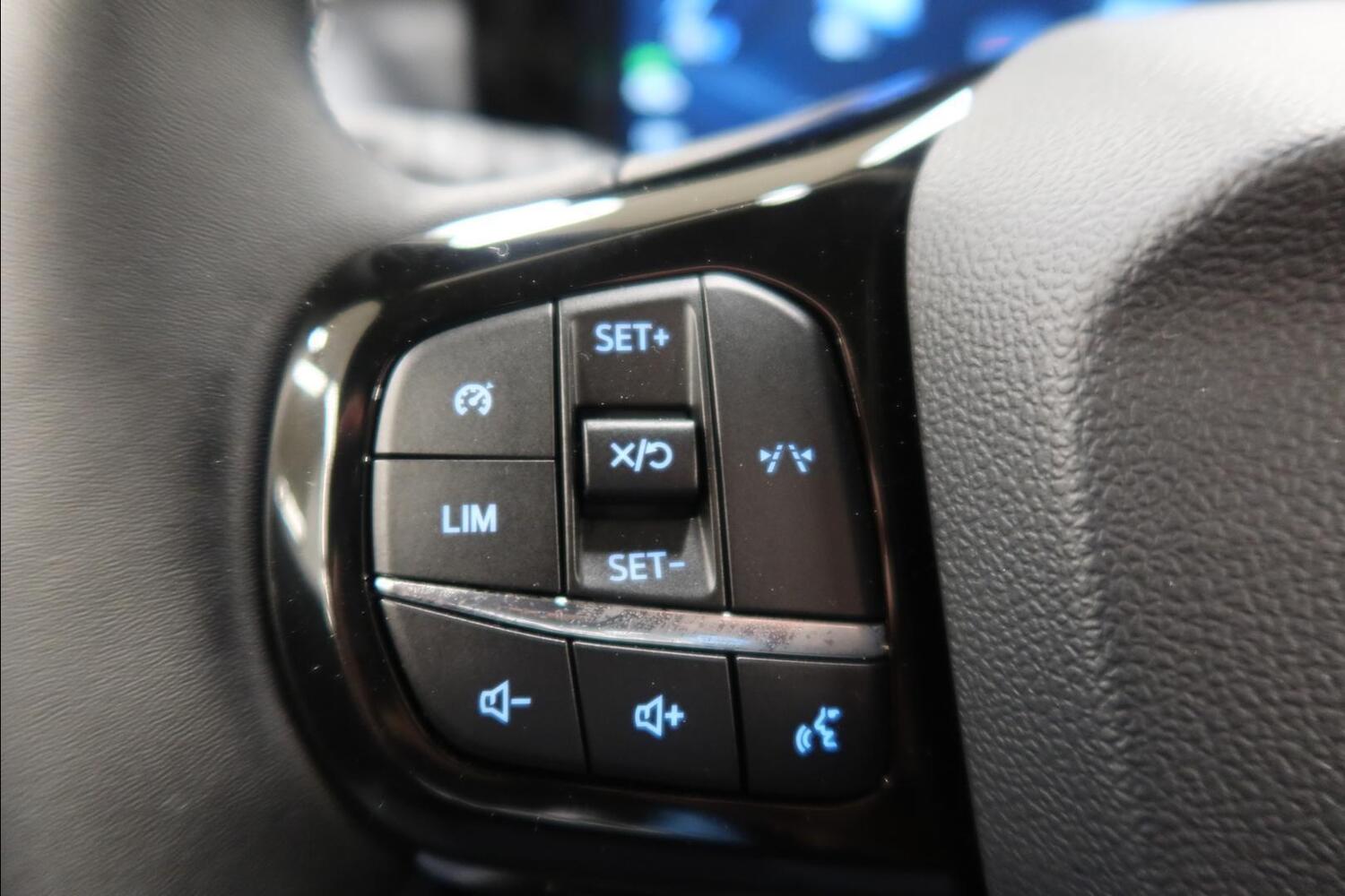 Ford Tourneo Courier vaihtoauto