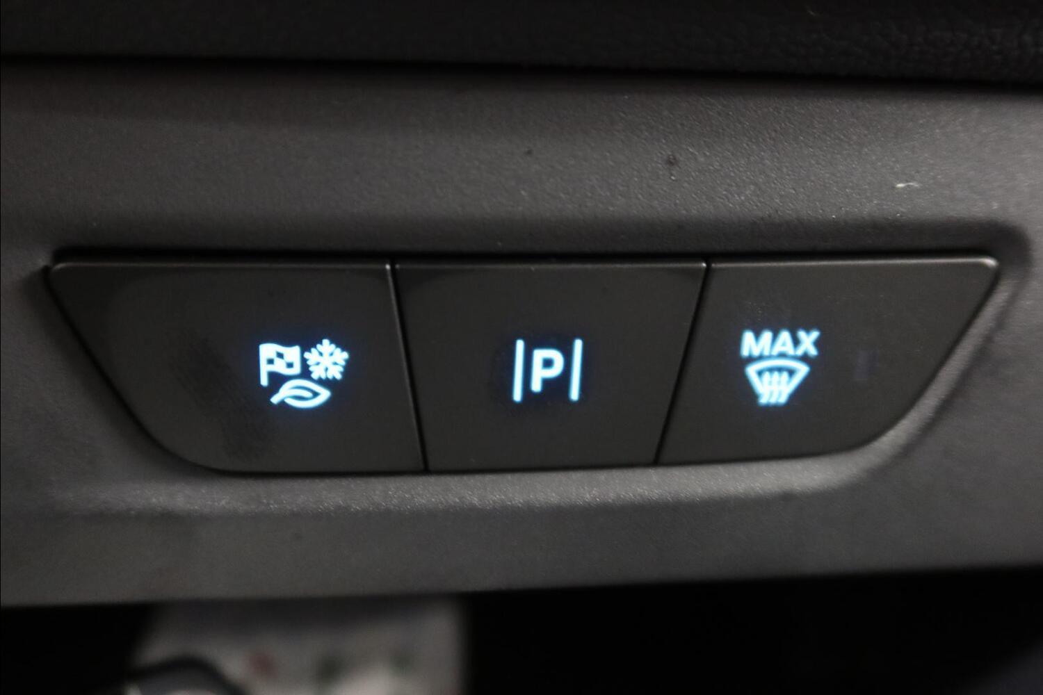 Ford Tourneo Courier vaihtoauto