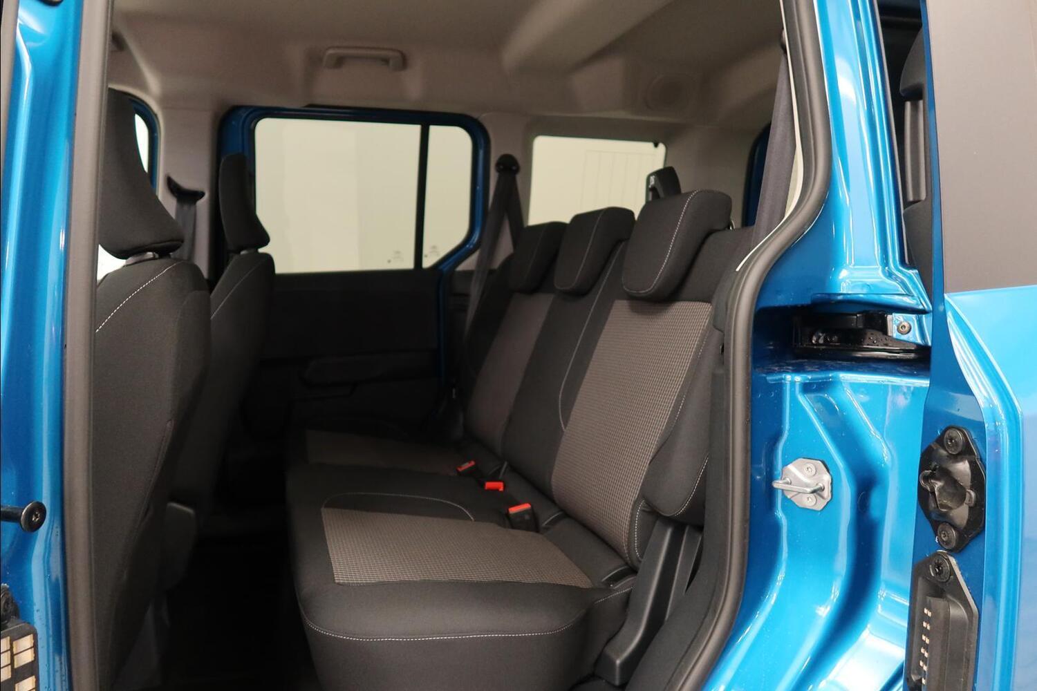Ford Tourneo Courier vaihtoauto