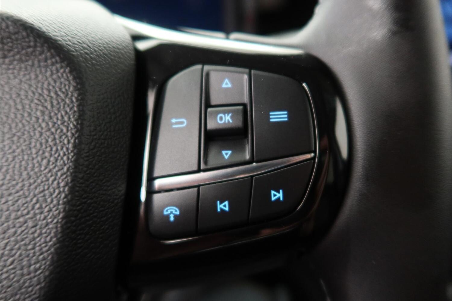 Ford Tourneo Courier vaihtoauto