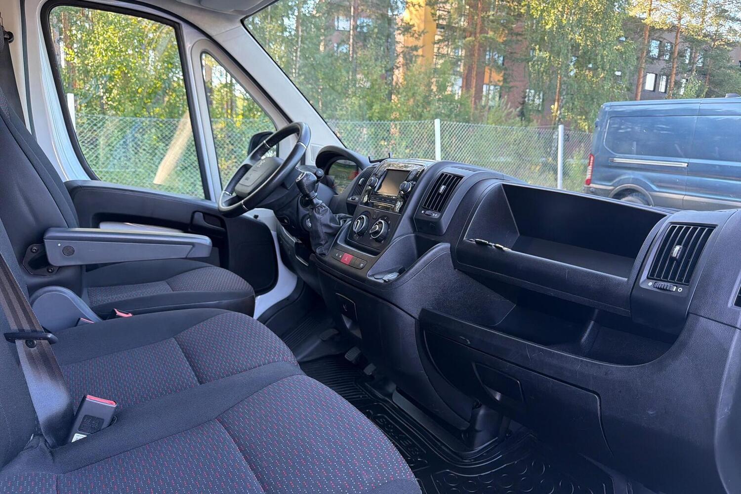 Peugeot Boxer vaihtoauto