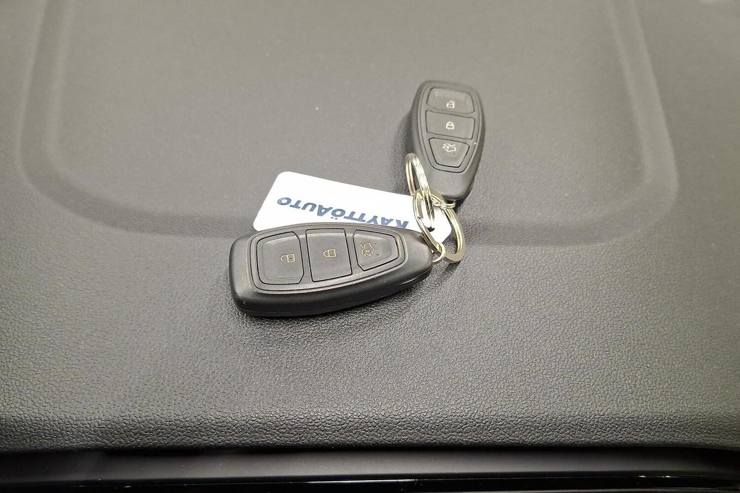 Ford Kuga vaihtoauto