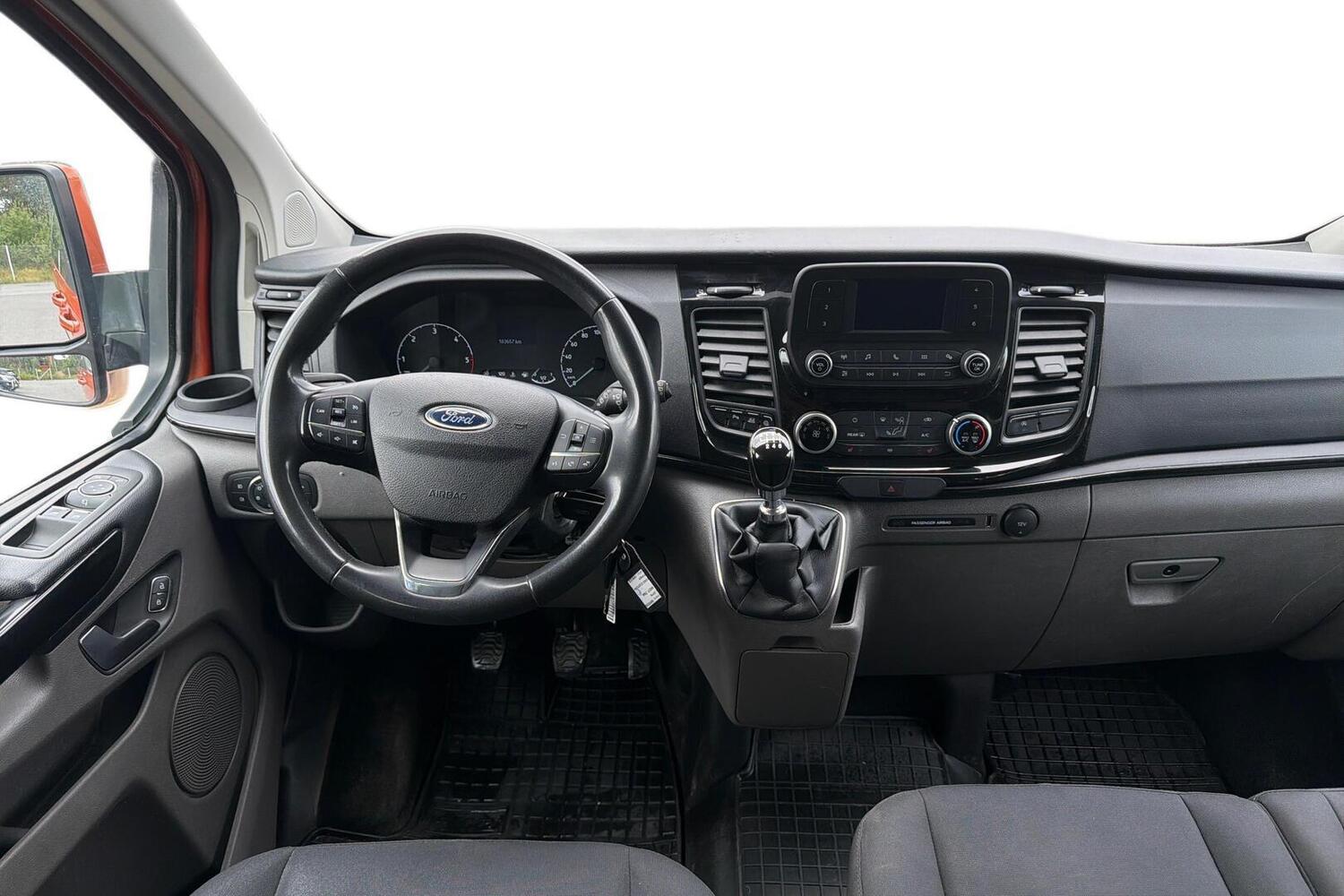 Ford Tourneo Custom vaihtoauto